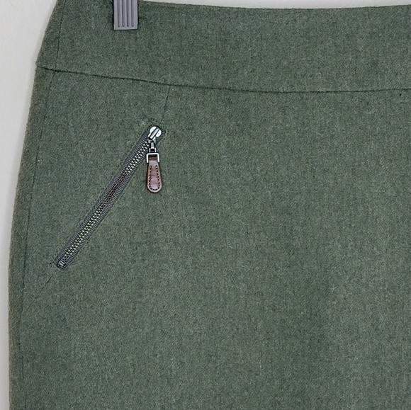 Talbots | Olive Green Wool Blend Skirt with Zipper Pockets Size 6 - Picture 2 of 4